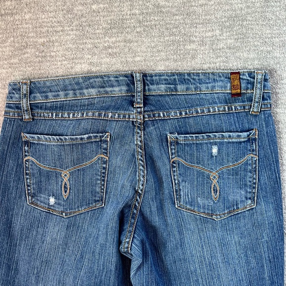 Zanadi Distressed Bleach-Spattered Low-Rise Bootcut Jeans Sz. 11 Jr. - Picture 5 of 7